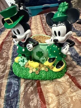 Disney Mickey & Minnie St. Patrick's Green and Yellow Pot Figurine